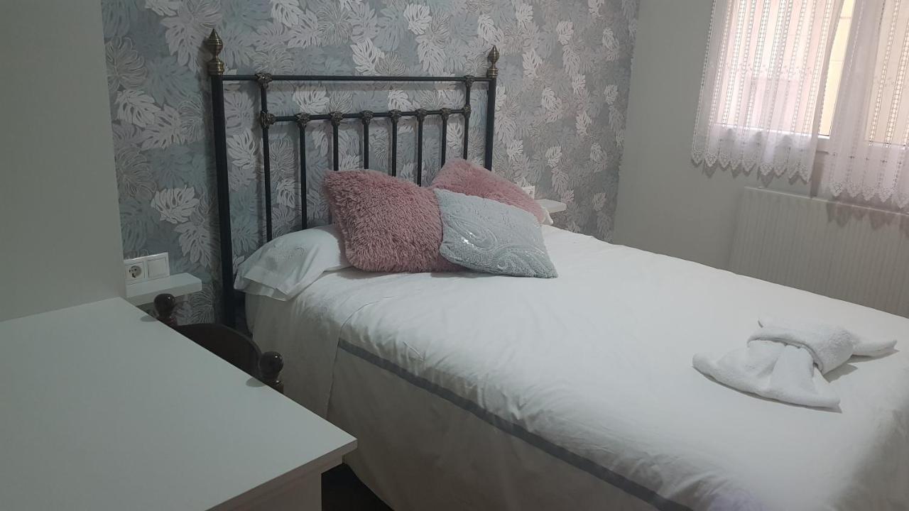 Apartamentos Paz Рибадео Экстерьер фото